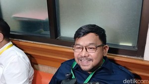 Bedu Minta Doa Terbaik Jalani Sidang Perdana Cerai