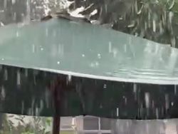 BMKG Ungkap Penyebab Hujan Es di Cikini Jakpus yang Bikin Kaget Warga