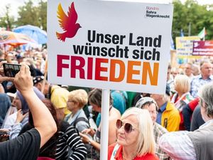 Gelombang Protes di Jerman Menentang Perang-Penguatan Militer Gelombang Protes di Jerman Menentang Perang-Penguatan Militer