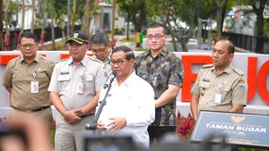 Video: Pramono Resmikan Taman Bugar, Hasil Kerja Sama dengan DPRD