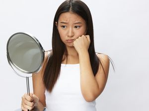 Paparan Matahari Bikin Kulit Hitam, Bisakah Kembali Cerah? Ini Caranya dari Dokter