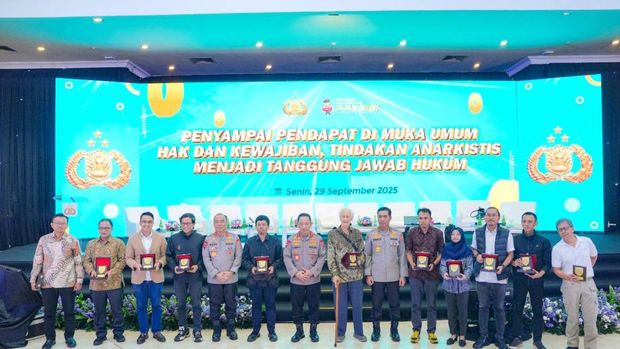 Irjen Pol Agus Suryonugroho datang ke acara Dialog Strategis di Perguruan Tinggi Ilmu Kepolisian (PTIK).