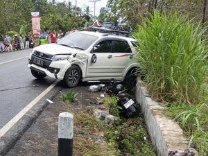 Brakk! Pemotor Tewas Ditabrak Mobil di Patuk Gunungkidul