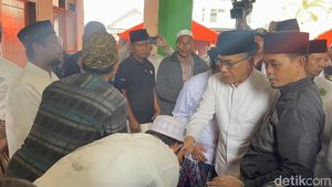Kunjungi Ponpes Al Khoziny, Ketua PBNU Gus Yahya Ajak Doa Bersama