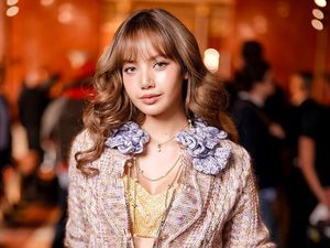 Lisa BLACKPINK Nonton Bon Appetit, Your Majesty Netizen Salfok ke Hal Ini Lisa BLACKPINK Nonton Bon Appetit, Your Majesty Netizen Salfok ke Hal Ini