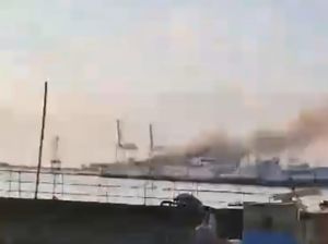 Kebakaran Kapal di Dekat MNP Makassar Sudah Padam, Tak Ada Korban Kebakaran Kapal di Dekat MNP Makassar Sudah Padam, Tak Ada Korban