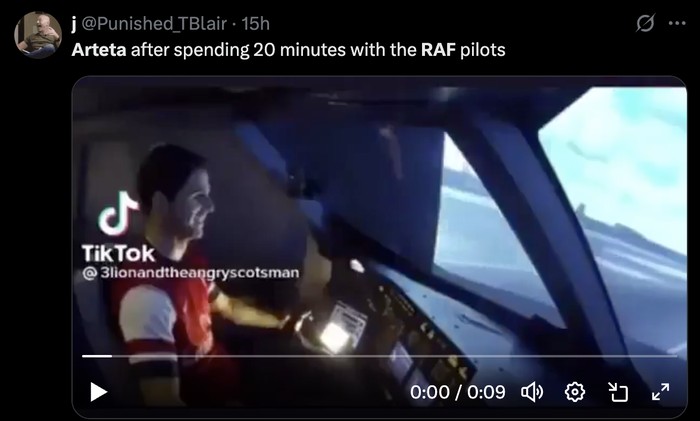 Meme Mikel Arteta Meme Mikel Arteta diolok-olok jadi pilot gegara mau undang penerbang di latihan Arsenal.