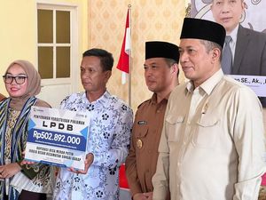Menkop Beri Pinjaman Rp 502 Juta ke Kopdes Merah Putih Jeruju Besar Menkop Beri Pinjaman Rp 502 Juta ke Kopdes Merah Putih Jeruju Besar