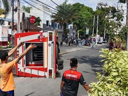 Mobil Damkar Terguling di Lombok Timur, 8 Petugas Terluka