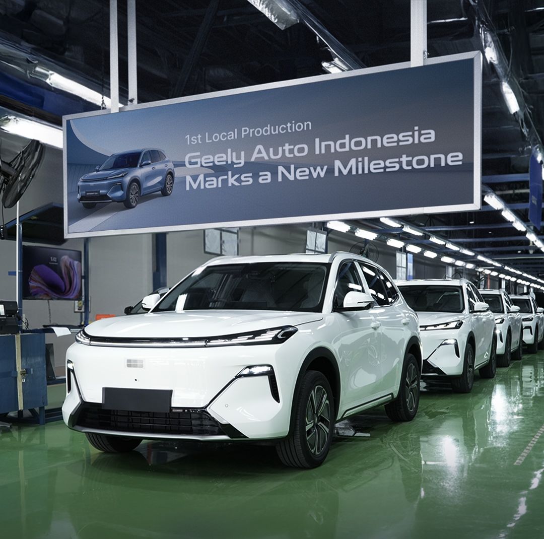 Geely Auto Indonesia mulai memproduksi massal mobil di pabrik Handal Indonesia Motor di Purwakarta per September 2025. Model pertama yang diproduksi adalah mobil hybrid Starray EM-i.