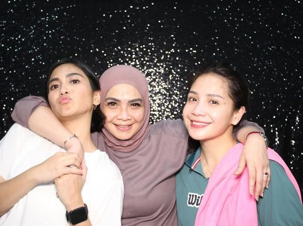 Rieta Amilia Foto Bareng Nagita dan Caca Tengker: Love of My Life