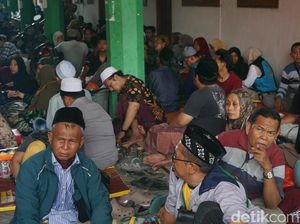 Potret Keluarga Santri Korban Ambruknya Ponpes di Sidoarjo