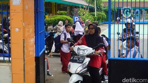 Suasana SDN 01 Gedong Pascakeracunan MBG