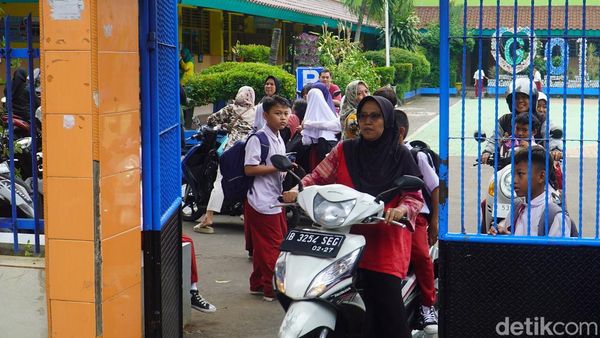 Suasana SDN 01 Gedong Pascakeracunan MBG
