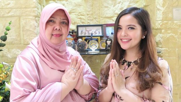 Tasya Kamila dan ibu
