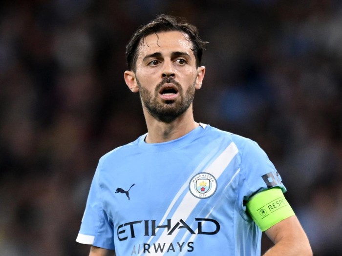 MANCHESTER, ENGLAND - SEPTEMBER 18:  Bernardo Silva of Manchester City looks during the UEFA Champions League 2025/26 League Phase MD1 match between Manchester City and SSC Napoli at City of Manchester Stadium on September 18, 2025 in Manchester, England. (Photo by Image Photo Agency/Getty Images)
