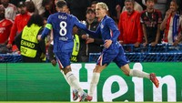 Benfica harus kalah di laga itu. Richard Rios melakukan gol bunuh diri usai salah mengantisipasi umpan tarik Alejandro Garnacho. Chelsea menang 1-0 di laga itu. (Foto: Robin Jones/Getty Images)