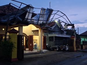 Puluhan Rumah di Tulungagung Rusak Diterjang Angin Kencang