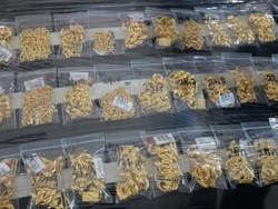 Video: Petugas Bea Cukai Gagalkan Penyelundupan 2,5 Kg Emas di Batam