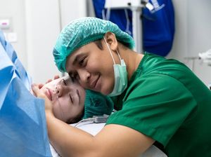Vika Kolesnaya Melahirkan Anak Pertama Lewat Proses Caesar Vika Kolesnaya Melahirkan Anak Pertama Lewat Proses Caesar