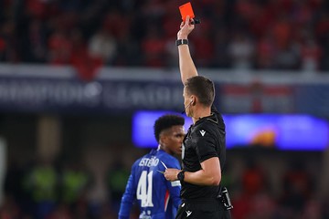 Aturan Baru di Piala Dunia: Cekcok Sambil Tutup Mulut Kena Kartu Merah