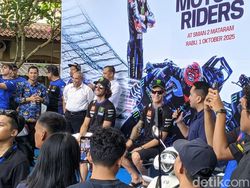 Fabio dan Alex Rins Sapa Siswa SMA 2 Mataram Sebelum Balapan di Mandalika