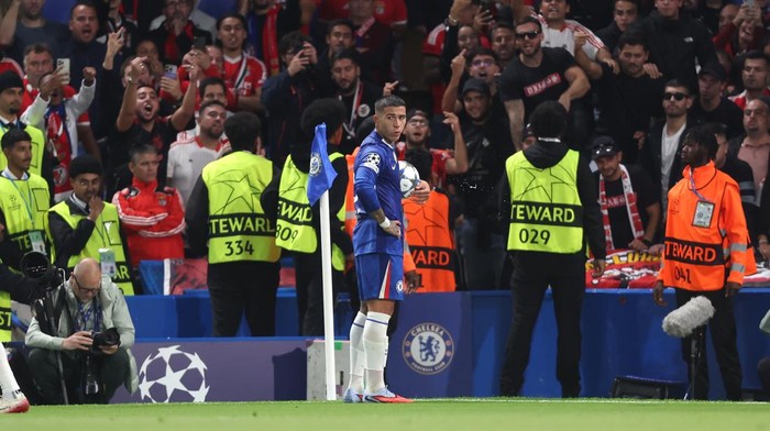 LONDON, ENGLAND - SEPTEMBER 30: Chelseas Enzo Fernandez receives a hostile reception from the Benfica fans during the UEFA Champions League 2025/26 League Phase MD2 match between Chelsea FC and SL Benfica at Stamford Bridge on September 30, 2025 in London, England. (Photo by Rob Newell - CameraSport via Getty Images)