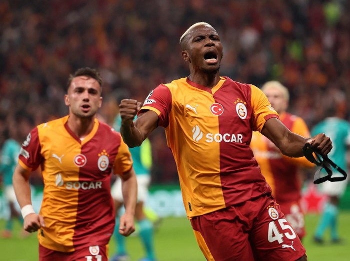 Soccer Football - UEFA Champions League - Galatasaray v Liverpool - Rams Park, Istanbul, Turkey - September 30, 2025 Galatasaray's Victor Osimhen celebrates scoring their first goal REUTERS/Umit Bektas