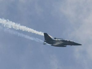 Pesawat Tempur Wara-wiri Terbang di Langit Jakarta Pagi Ini, Ada Apa?