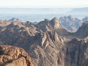 Menyusuri Gunung Sinai, Saksi Bisu Turunnya Wahyu Allah kepada Nabi Musa Menyusuri Gunung Sinai, Saksi Bisu Turunnya Wahyu Allah kepada Nabi Musa