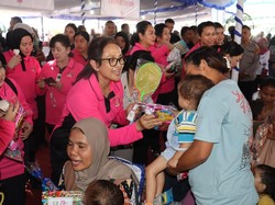 Ketum Bhayangkari Tinjau Bakti Kesehatan di Ende NTT, Warga Setempat Antusias