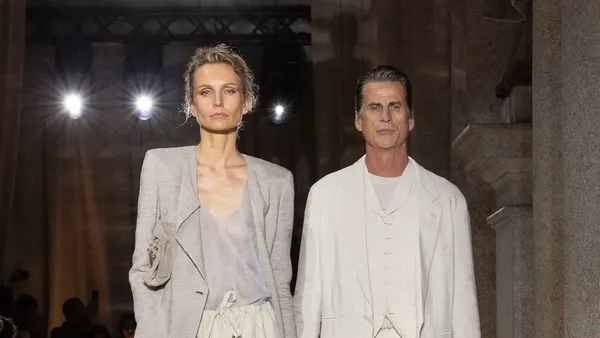 Foto: Koleksi Terakhir Giorgio Armani Sebelum Meninggal