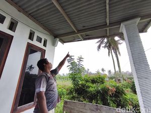 Warga Sekitar YIA Sambat Rumah-Tanaman Rusak Diduga Efek Jet Blast Warga Sekitar YIA Sambat Rumah-Tanaman Rusak Diduga Efek Jet Blast