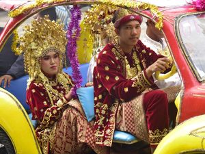 Cerita Pasangan Muda di Palembang Ikut Nikah Massal demi Efisiensi Biaya Cerita Pasangan Muda di Palembang Ikut Nikah Massal demi Efisiensi Biaya