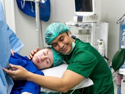 Billy Syahputra Ungkap Perasaannya Usai Dikaruniai Anak Pertama Billy Syahputra Ungkap Perasaannya Usai Dikaruniai Anak Pertama