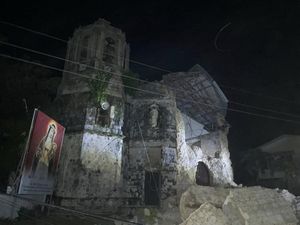 Filipina Diguncang Gempa! Puluhan Warga Meninggal dan Gereja Kuno Hancur Filipina Diguncang Gempa! Puluhan Warga Meninggal dan Gereja Kuno Hancur