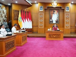 Jurus Koster Bereskan Kemacetan di Pelabuhan Sanur