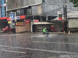 Meski Cuaca Terik, Wilayah-wilayah Ini Perlu Waspada Hujan Sepekan ke Depan!