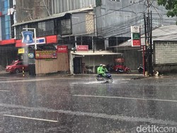 Meski Cuaca Terik, Wilayah-wilayah Ini Perlu Waspada Hujan Sepekan ke Depan!