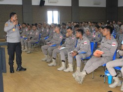 SSDM Polri Tekankan Internalisasi Karakter Bangsa Indonesia ke 140 Personel FPU