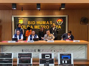 Hacker Bjorka Ditangkap!