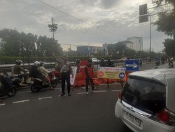 Ada Proyek Galian, Lalin di Jalan Arjuna Selatan Jakbar Kembali Dialihkan