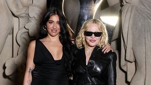 Momen Langka! Madonna dan Lourdes Tampil Kompak di Paris Fashion Week 2025