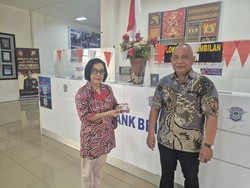 Satpas Colombo Surabaya Kompak Berkebaya di Hari Batik Nasional
