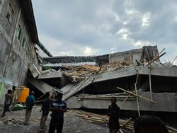 Video: Wali Santri Ponpes Ambruk Sidoarjo Cemas Karena TKP Bau Menyengat