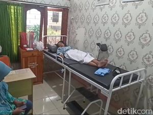 Belum Selesai Keracunan SMKN 1 Sine, 5 Siswi MTs di Ngawi Alami Mual-mual Belum Selesai Keracunan SMKN 1 Sine, 5 Siswi MTs di Ngawi Alami Mual-mual