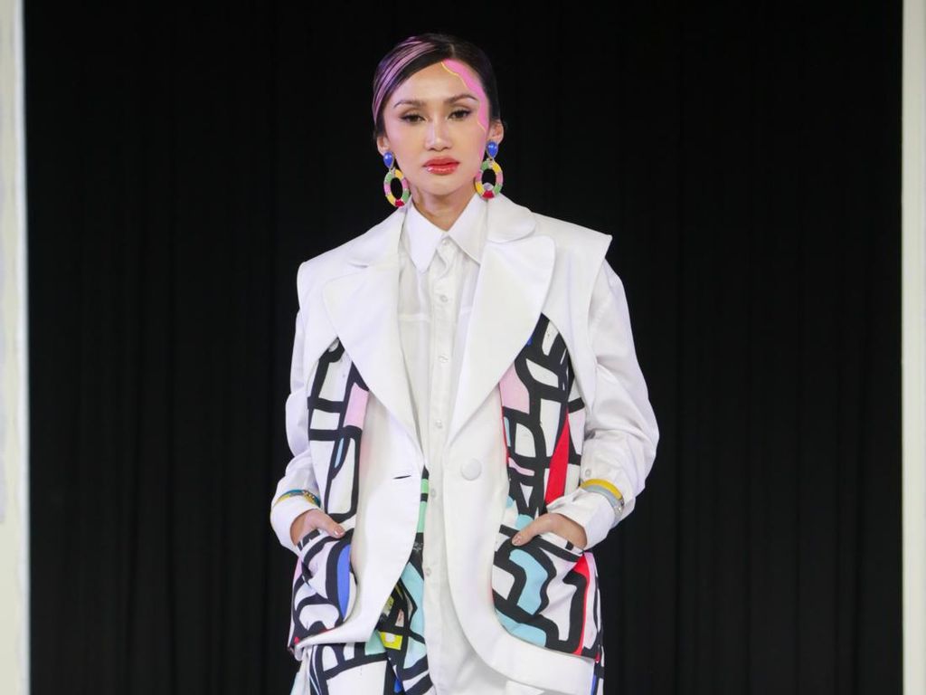 Foto: Koleksi Canvar, Kolaborasi Danjyo Hiyoji, Ade Habibie, dan Moneyman Foto: Koleksi Canvar, Kolaborasi Danjyo Hiyoji, Ade Habibie, dan Moneyman
