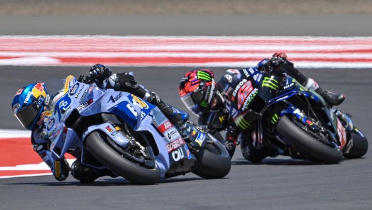 MotoGP Malaysia 2025: Alex Marquez Terdepan, Balapan Setengah Jalan