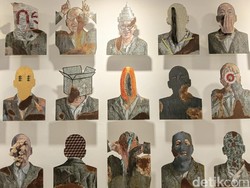 Agus Suwage Pajang 60 Potret Diri di Art Jakarta 2025, Refleksi Kondisi Sosial