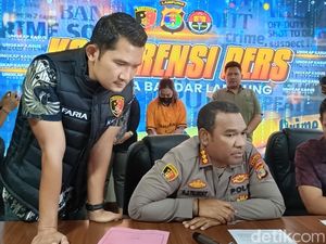 Wanita Lampung DPO Kasus Arisan Bodong 1,2 Miliar Ditangkap di Palembang Wanita Lampung DPO Kasus Arisan Bodong 1,2 Miliar Ditangkap di Palembang